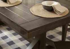 T-4084XBT-8440XB Farmhouse Chic Extension Table -Wilmington T40 4084XT Detail